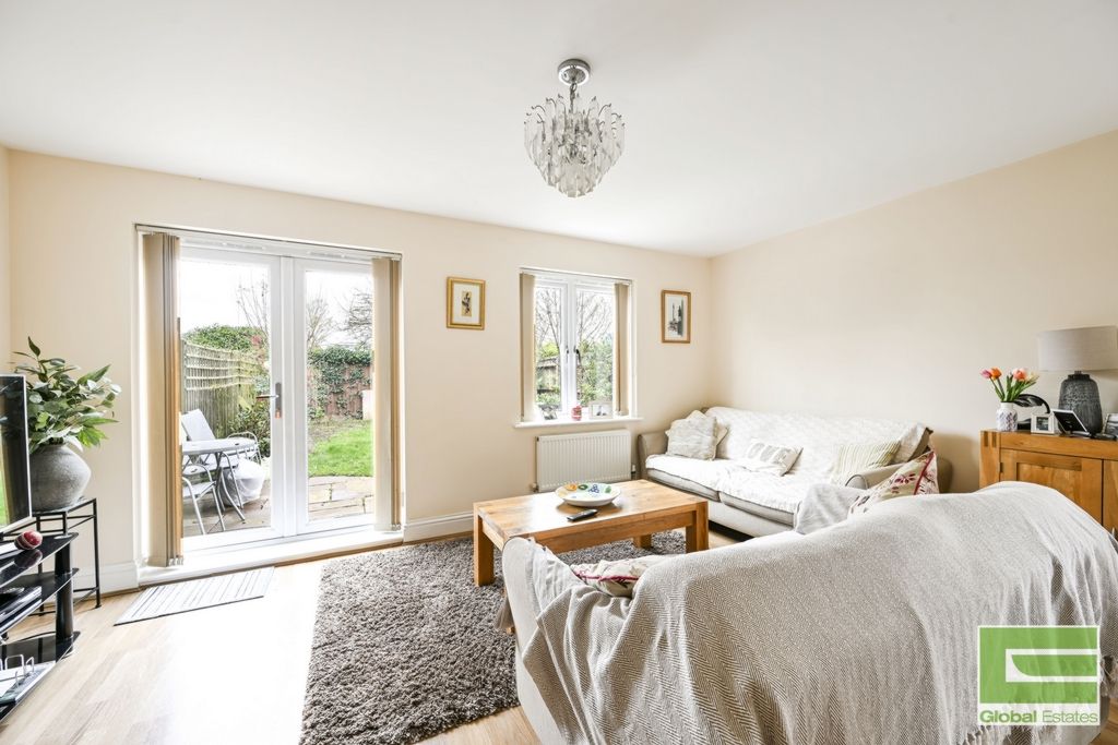 Property photo 1 of 14 Photo 10