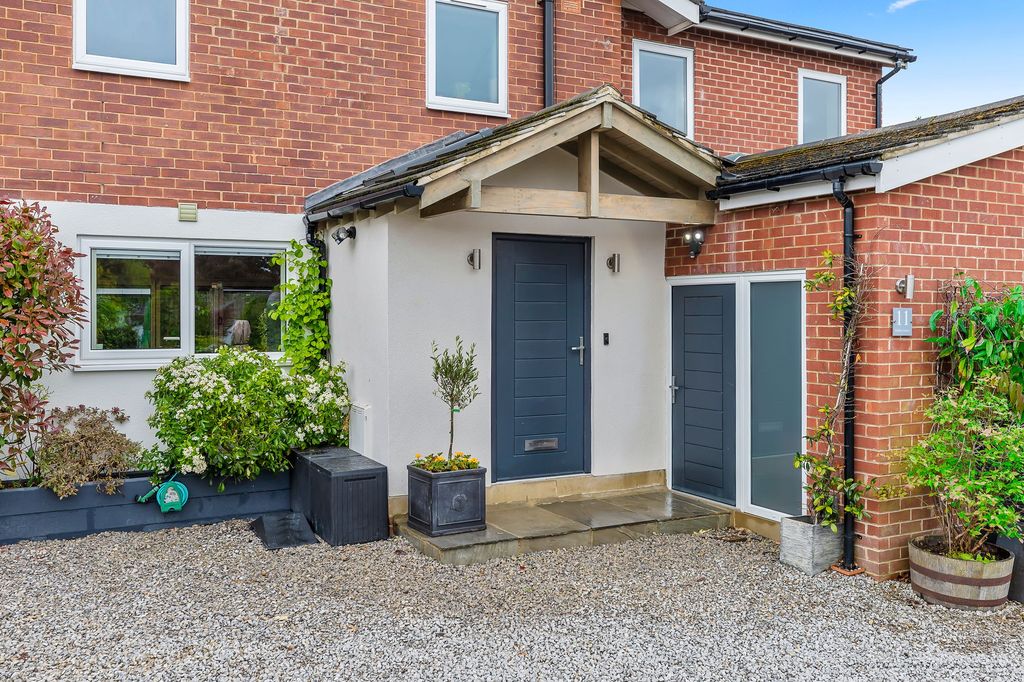 Property photo 2 of 42