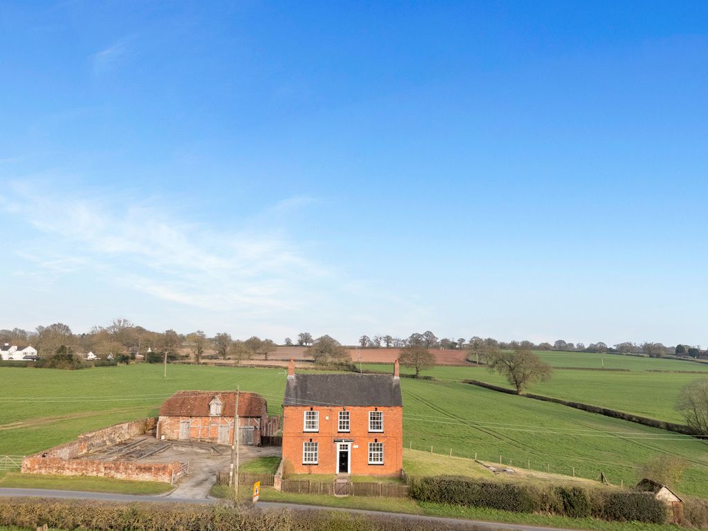 Property photo 2 of 40