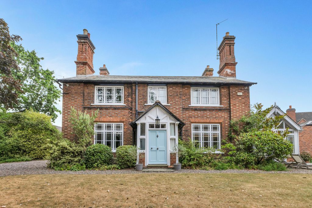 Property photo 1 of 44