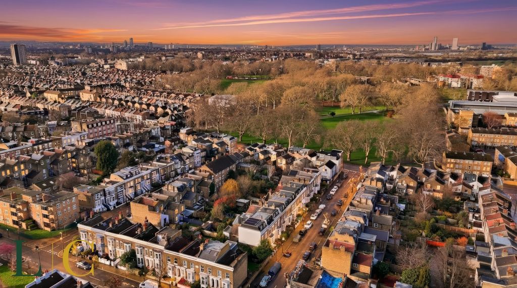 Property photo 2 of 21