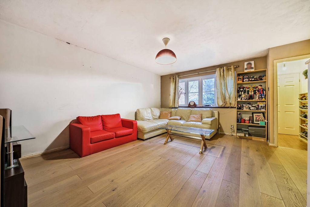 Property photo 2 of 17