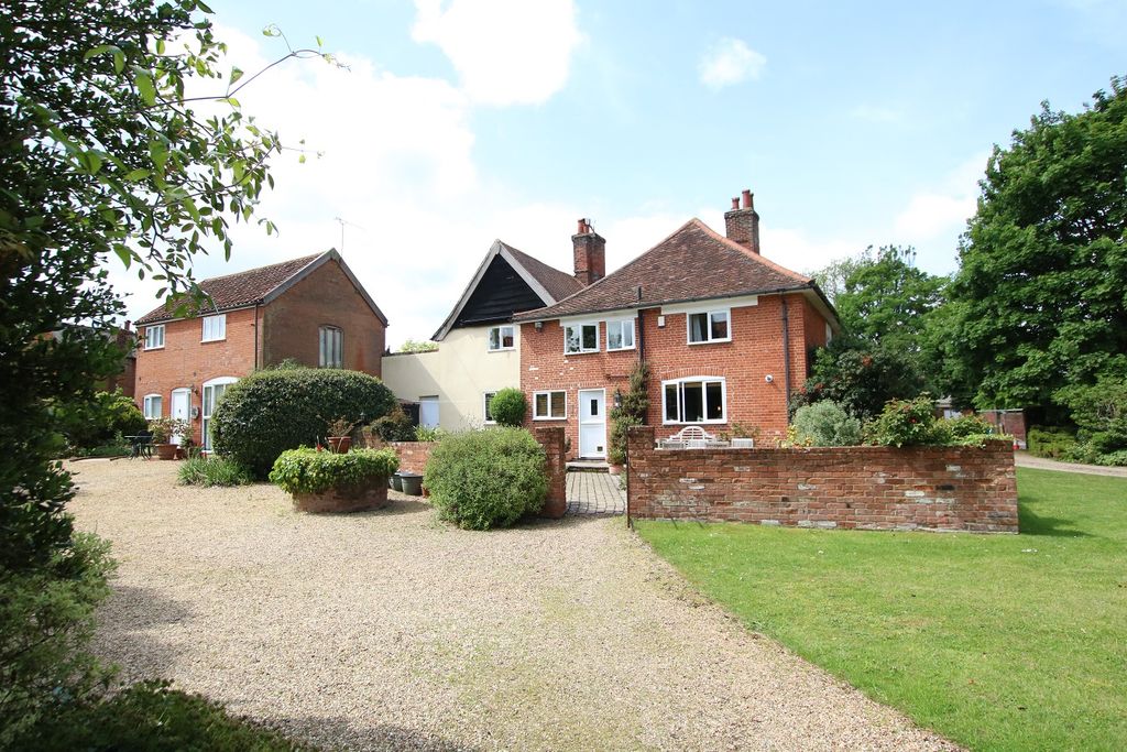 Property photo 2 of 14