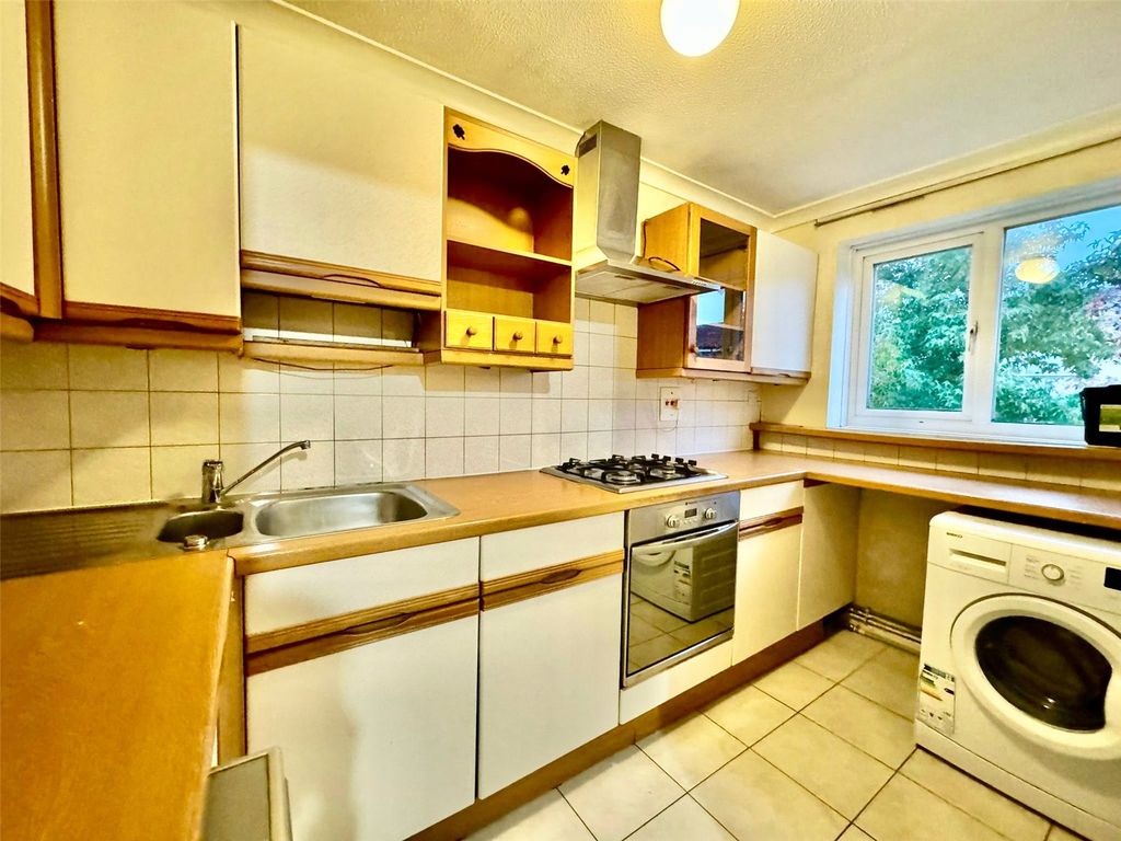 Property photo 2 of 7 Picture No. 14