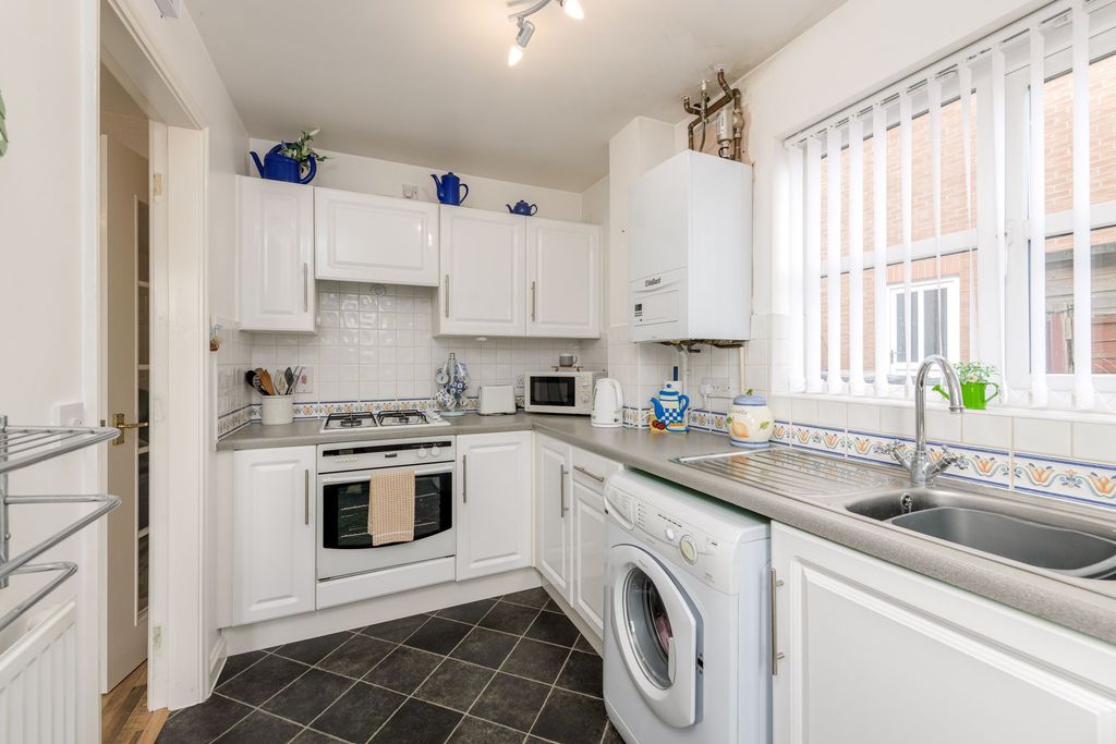 Property photo 3 of 20