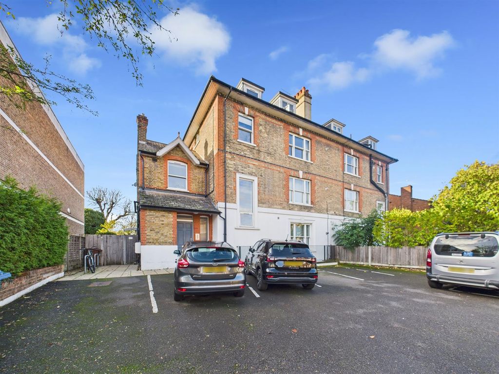 Property photo 1 of 15 Cam05080G0-Pr0224-Still035.Jpg