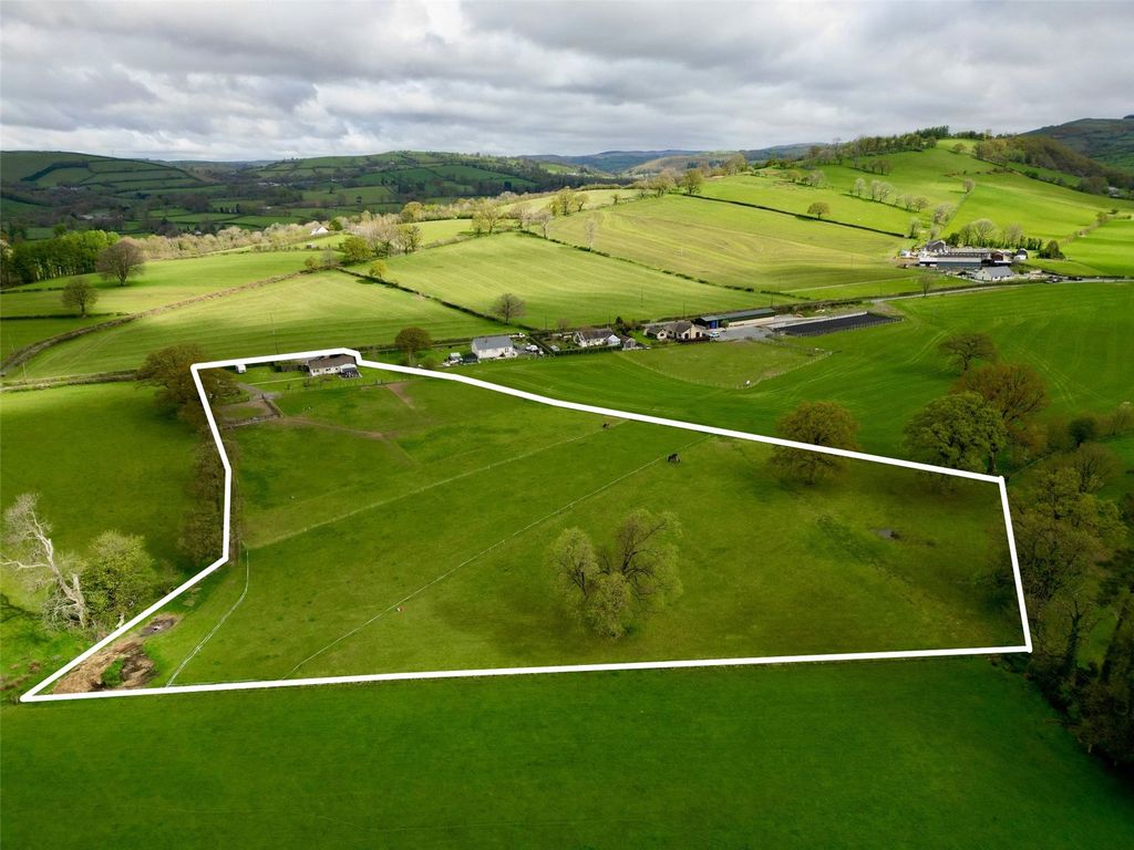 Property photo 2 of 27 Picture No. 19