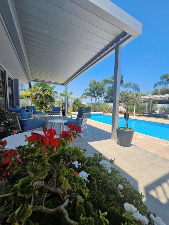 Property photo 3 of 50