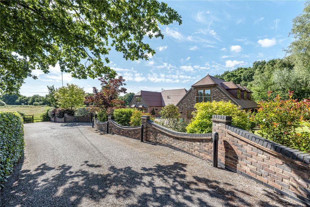 Property photo 2 of 17 Picture No. 53