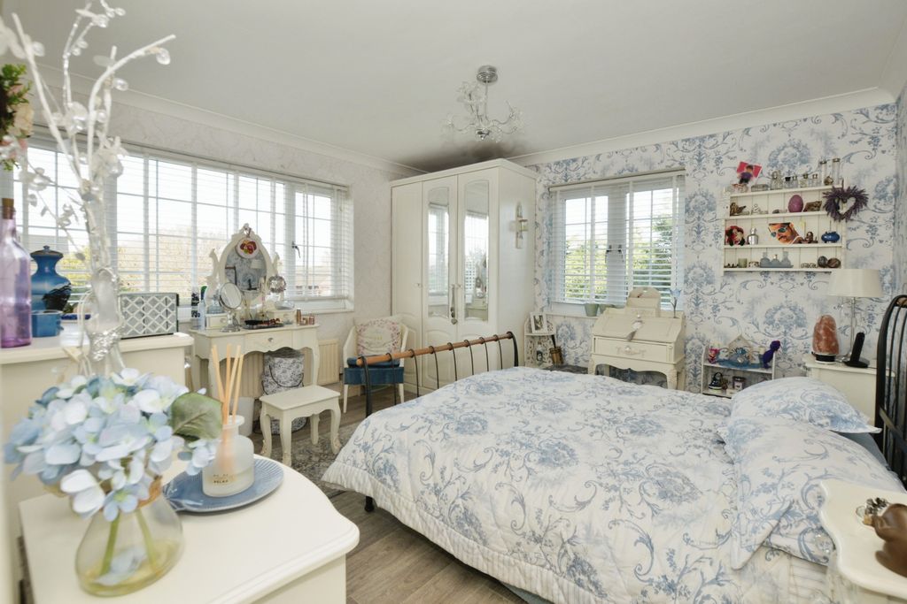 Property photo 3 of 17 Photography