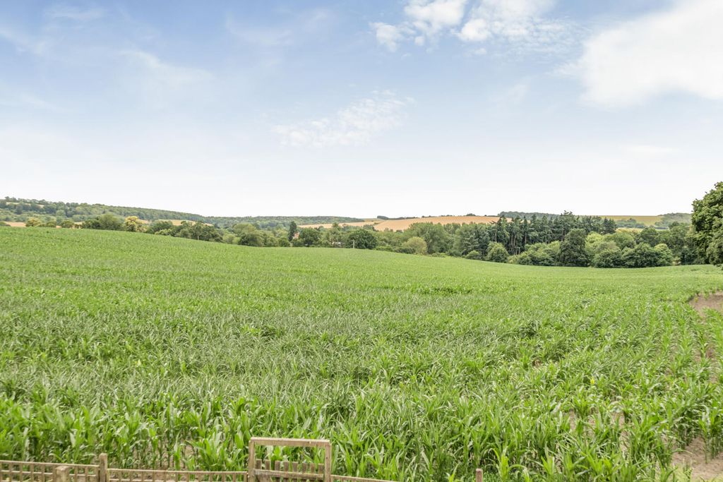 Property photo 2 of 21 Fabulous Views To Rear