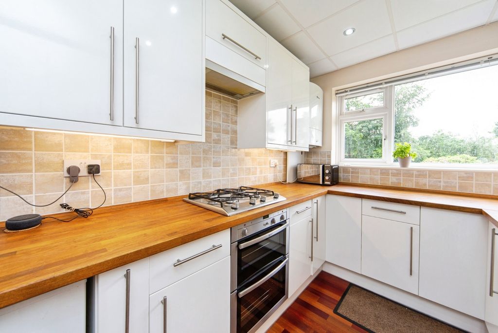 Property photo 3 of 15 Pbox-Img.Jpg