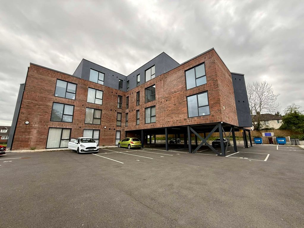 Property photo 1 of 11