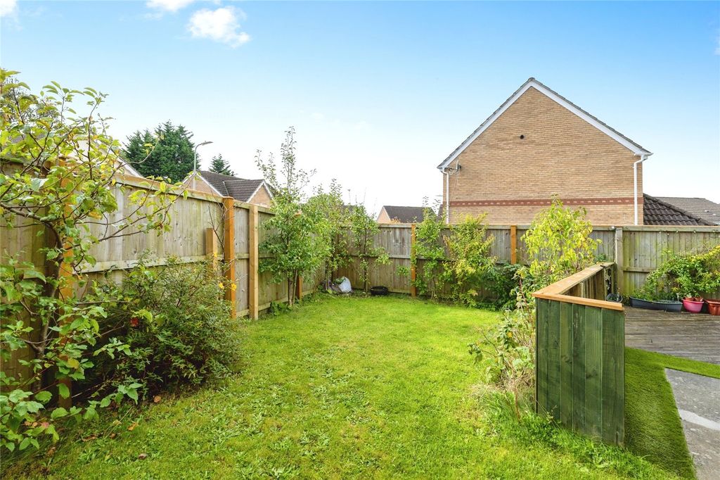 Property photo 3 of 23 Picture No. 20