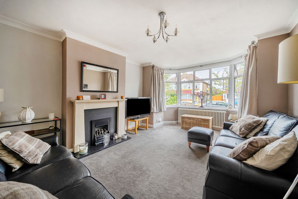 Property photo 2 of 21 1511515-11-6A981F...
