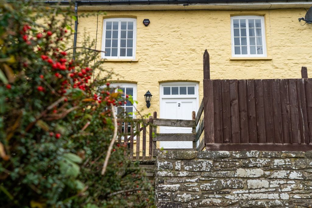 Property photo 3 of 48