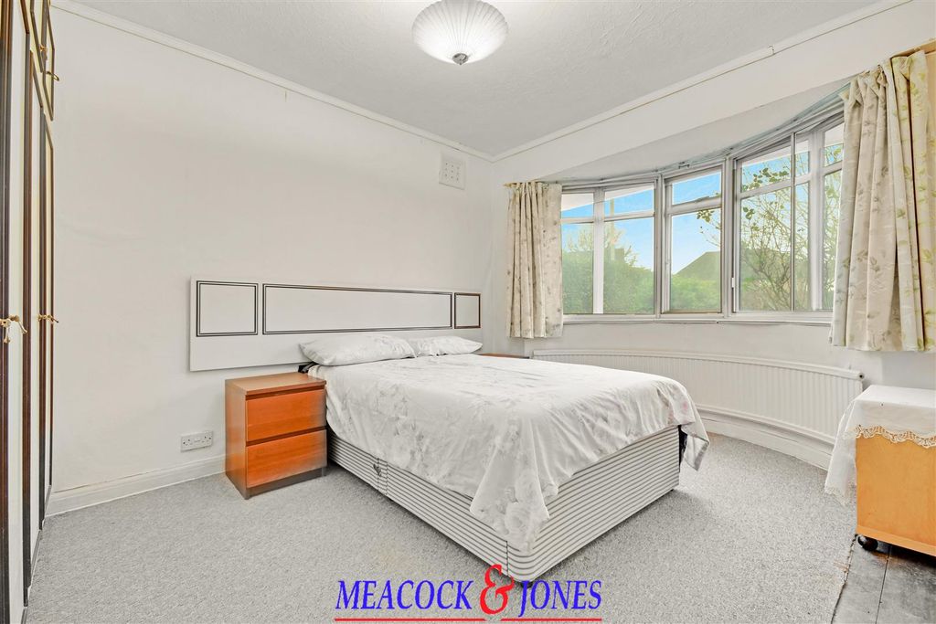 Additional image 16 of 4 bed detached bungalow for saleMount Pleasant Avenue, Hutton, Brentwood CM13