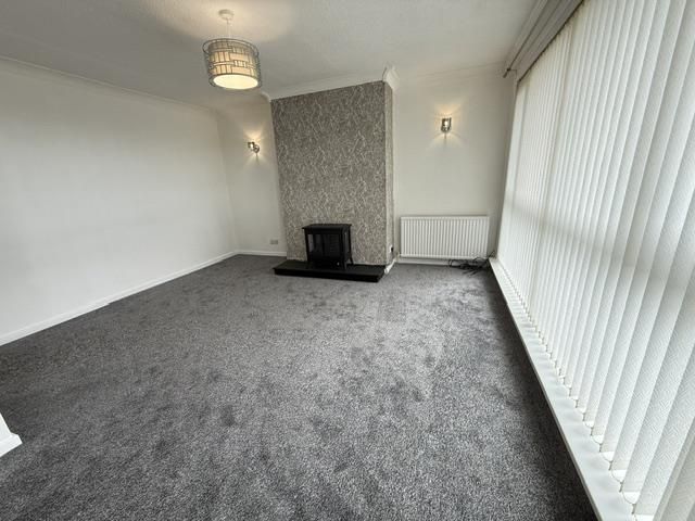 Property photo 2 of 18 Lounge