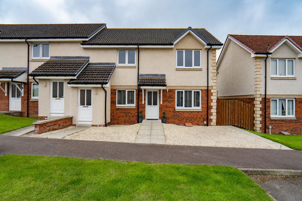 Property photo 1 of 32