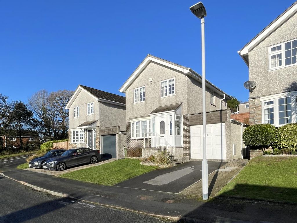 Property photo 1 of 21 Culver Close 24 - Front.......Jpg