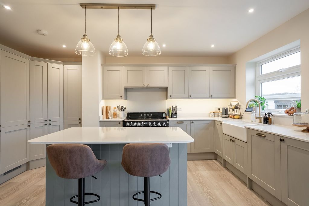 Property photo 1 of 26