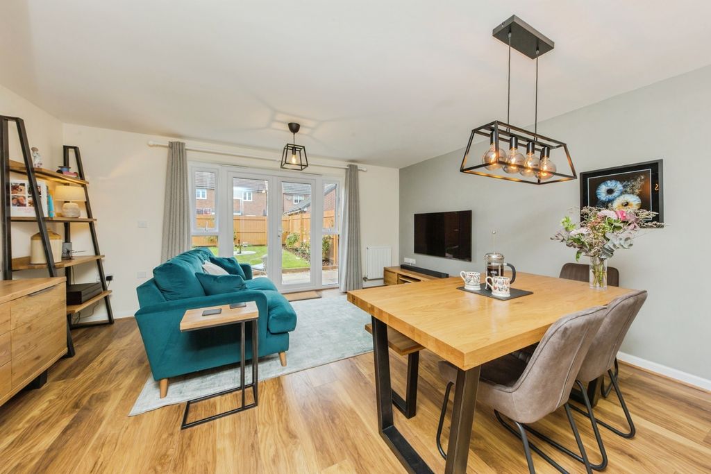 Property photo 2 of 15 Photo