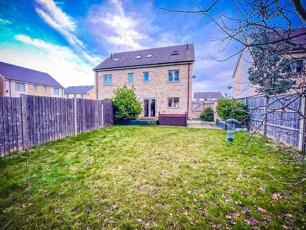 Property photo 3 of 5 Exterior