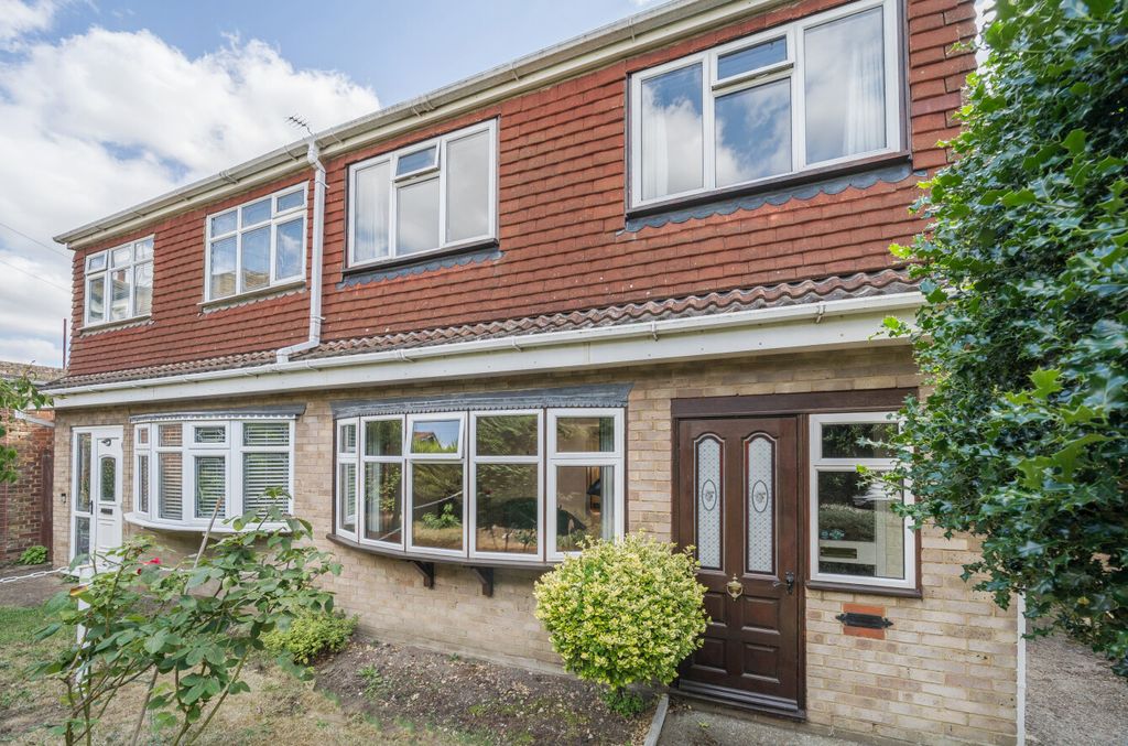 Property photo 1 of 19 1321242-12-686Cf7...