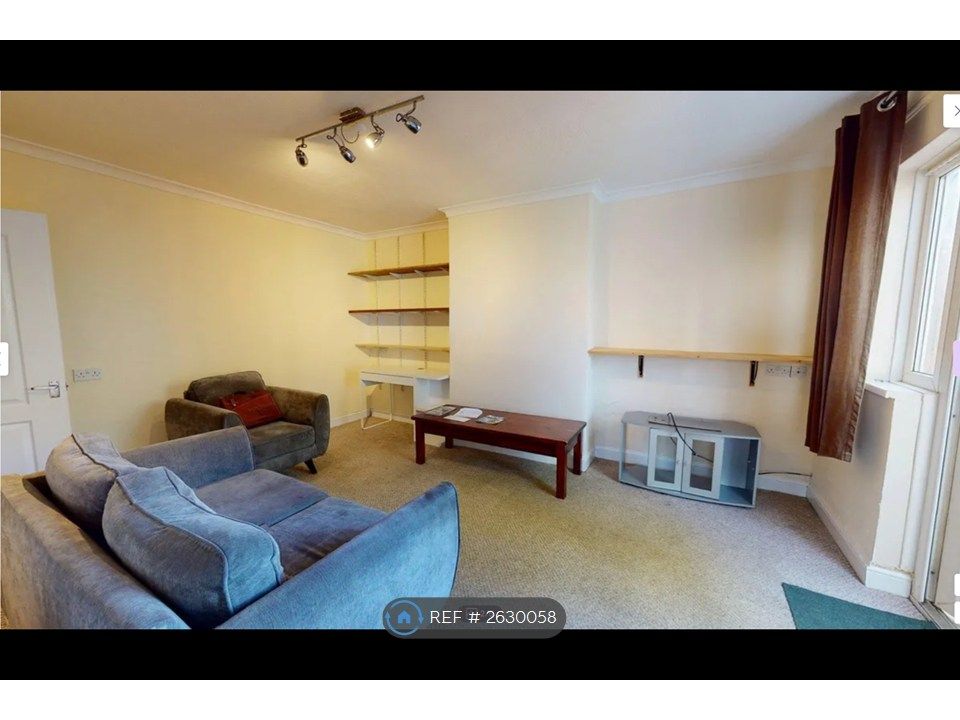 Property photo 3 of 5