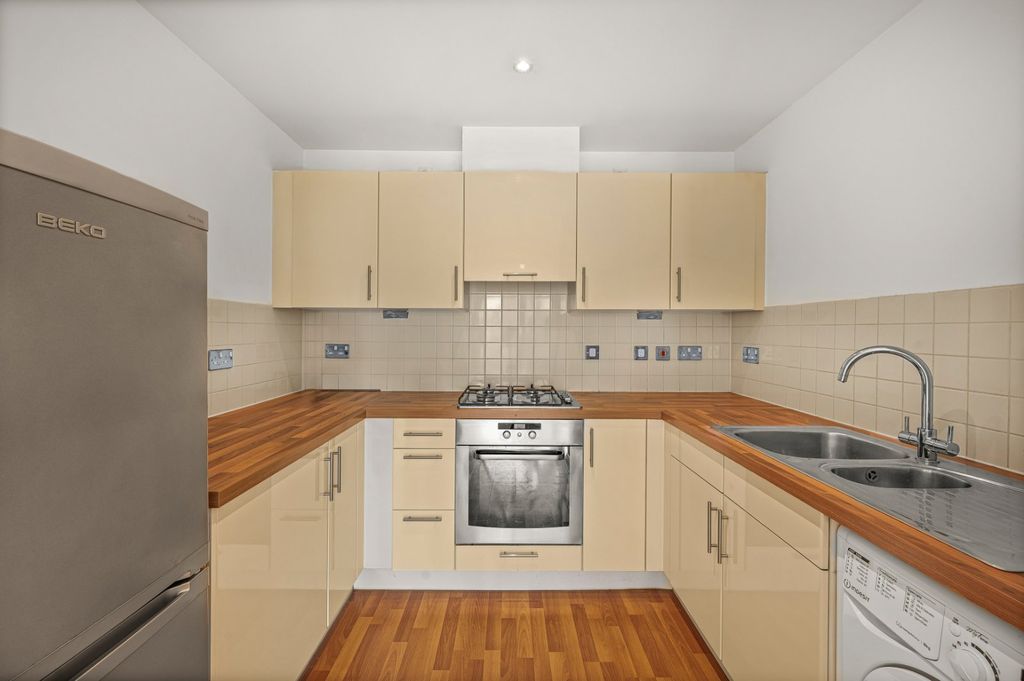 Property photo 3 of 15