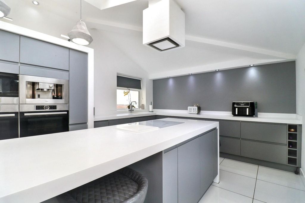 Additional image 6 of 5 bed detached house for saleWainwright Walk, Seaton Carew, Hartlepool TS25