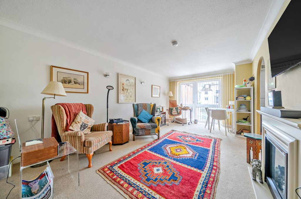 Property photo 2 of 11 1459960-11-6A048F...