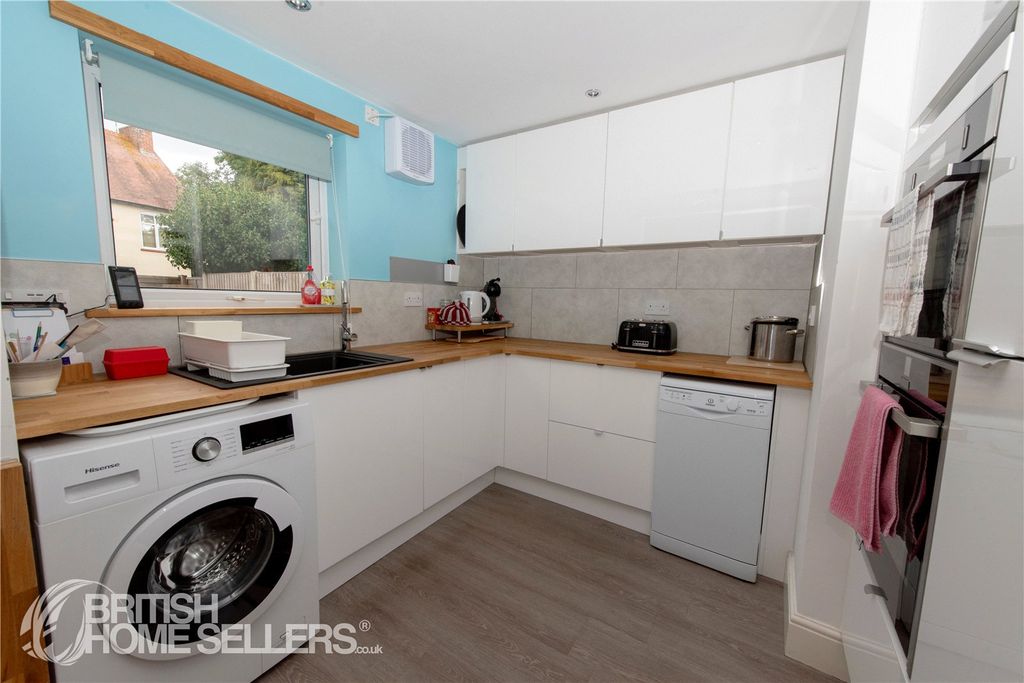 Property photo 2 of 25 2