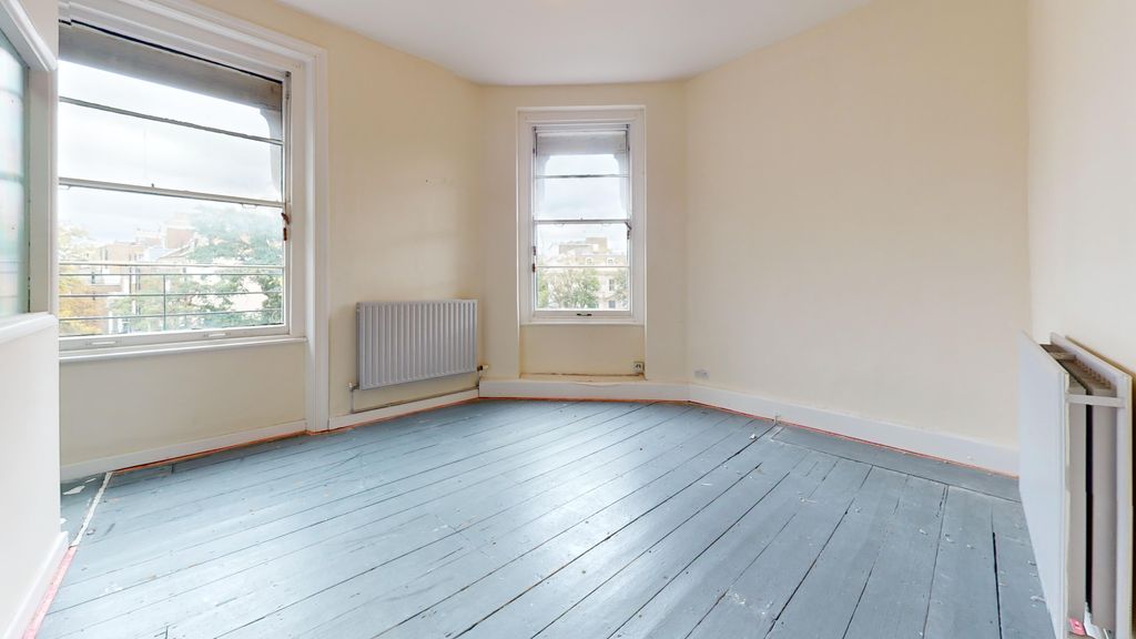 Property photo 2 of 10 Flat 3, 56 Pembridge Villas, Notting Hill, London, W11 3Eg