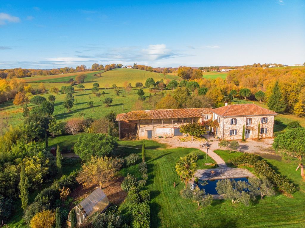 Property photo 1 of 18 Refuge In The Countryside