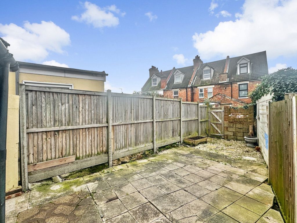 Property photo 2 of 9 Private Garden