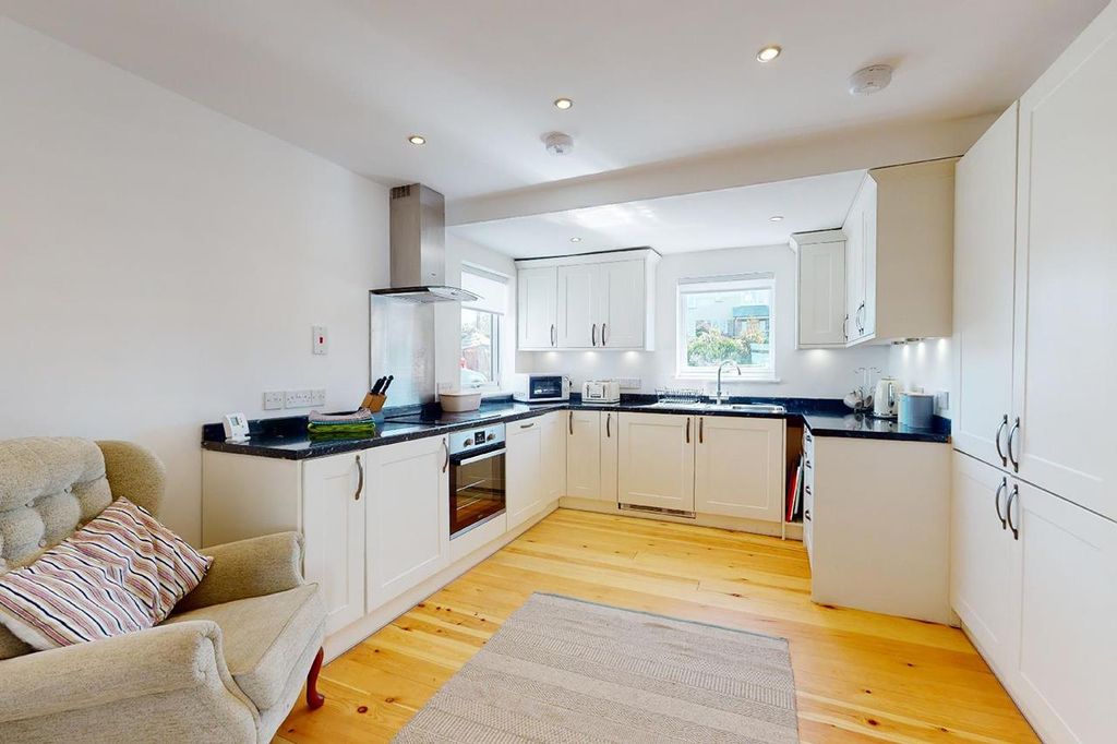 Property photo 2 of 45 Kitchen