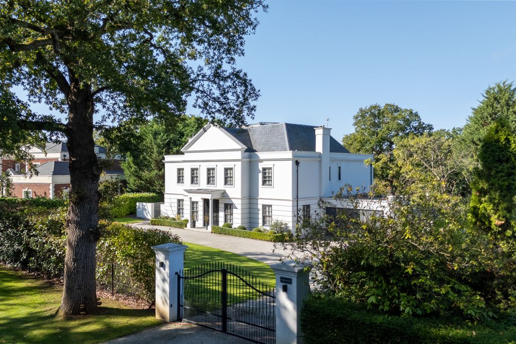 Property photo 1 of 20