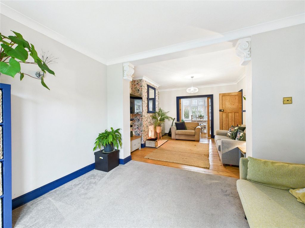 Property photo 2 of 13 Picture No. 11