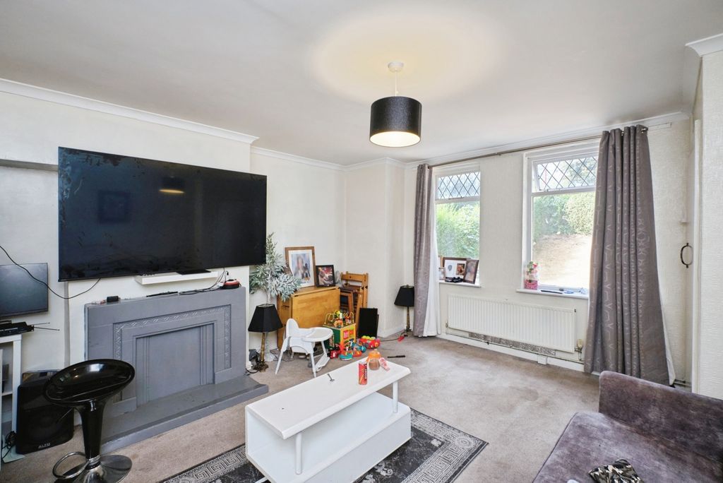 Property photo 3 of 17 Pbox-Img.Jpg