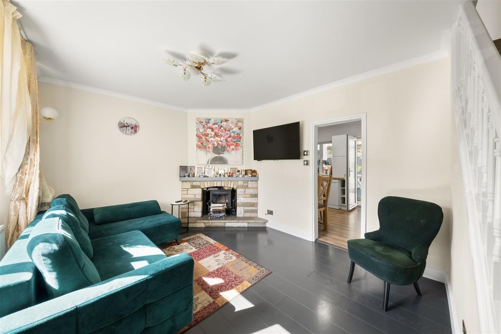 Property photo 3 of 13