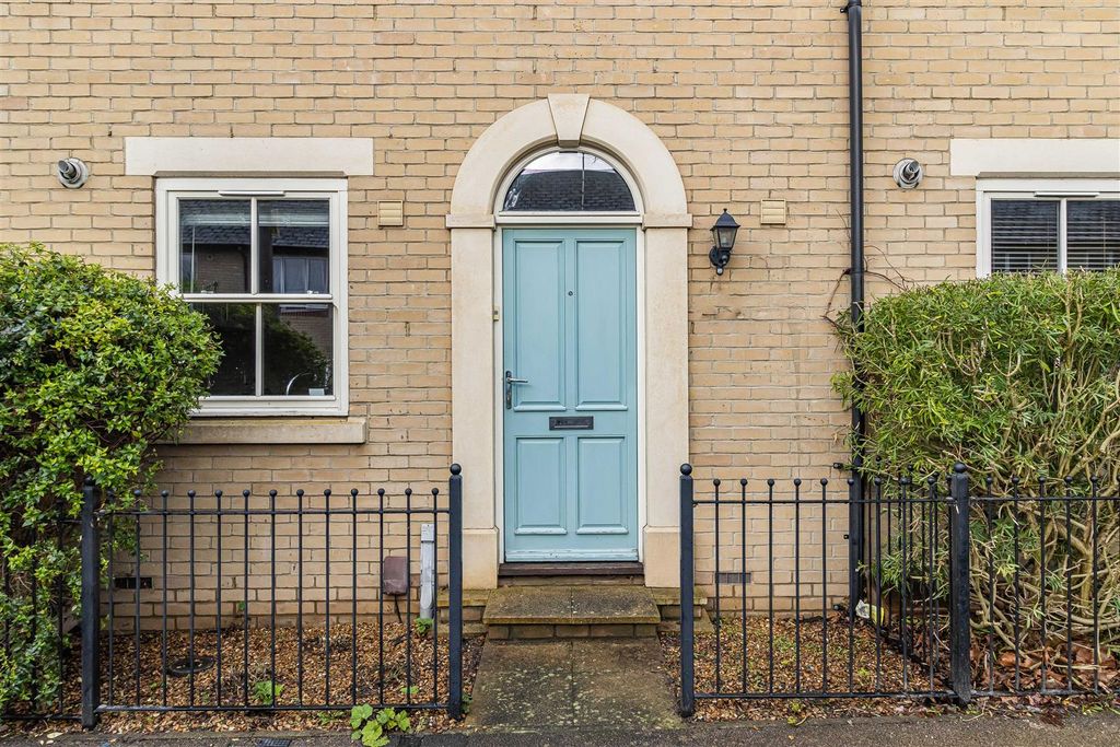 Property photo 3 of 22 2_73457.Jpg