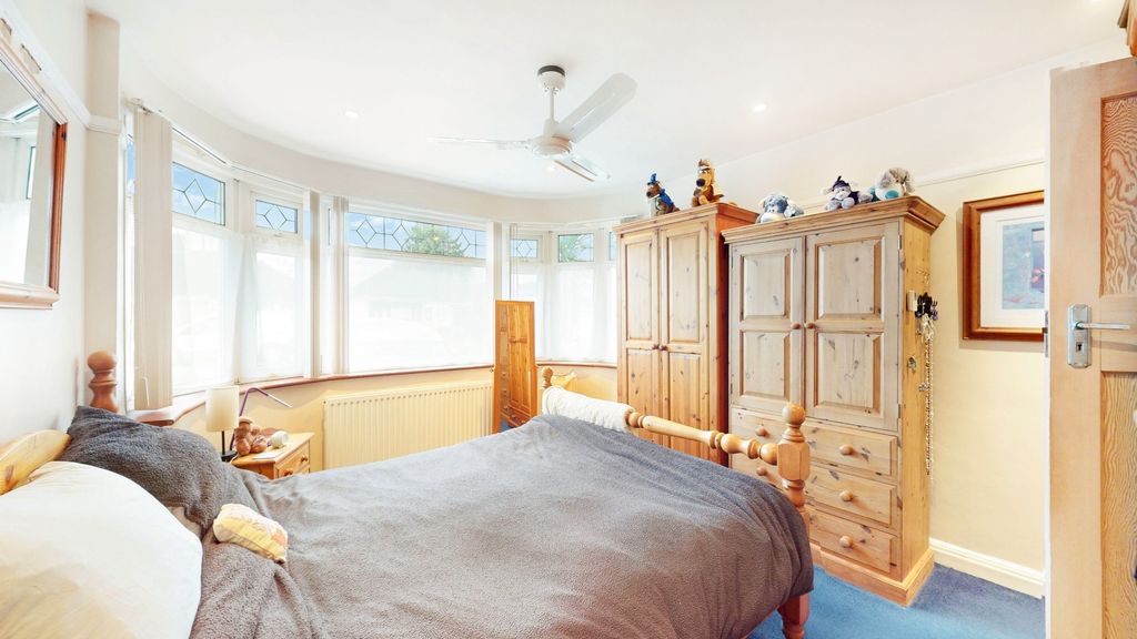 Property photo 3 of 14 4123192