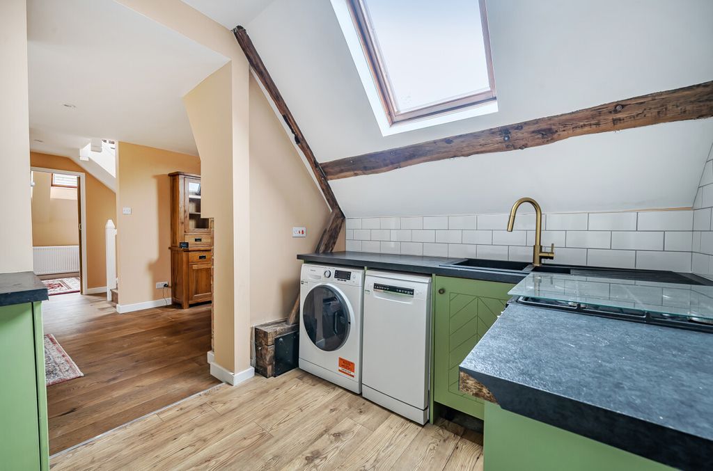 Property photo 3 of 15 1354084-11-68Cadd...