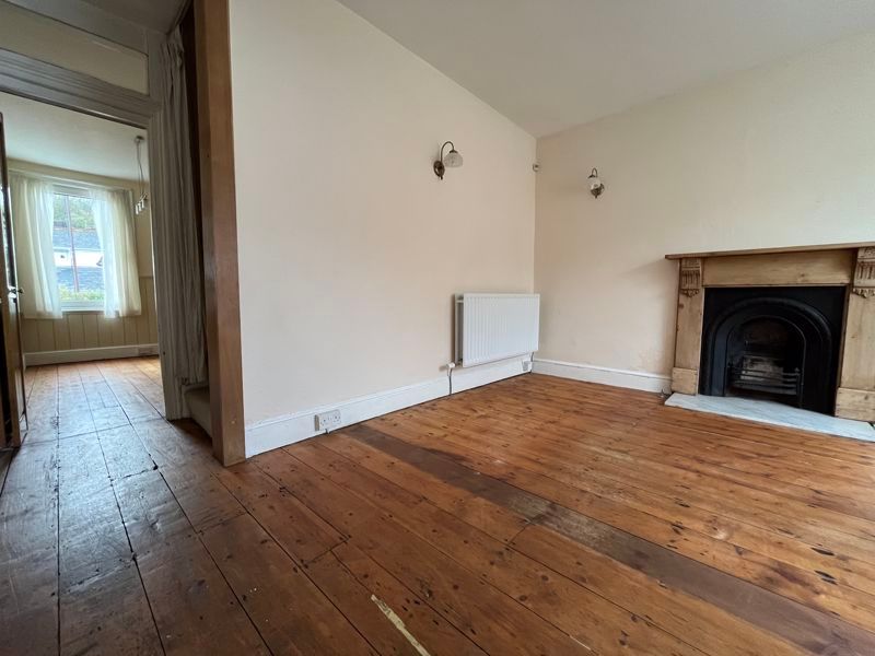 Property photo 2 of 14 Living Room