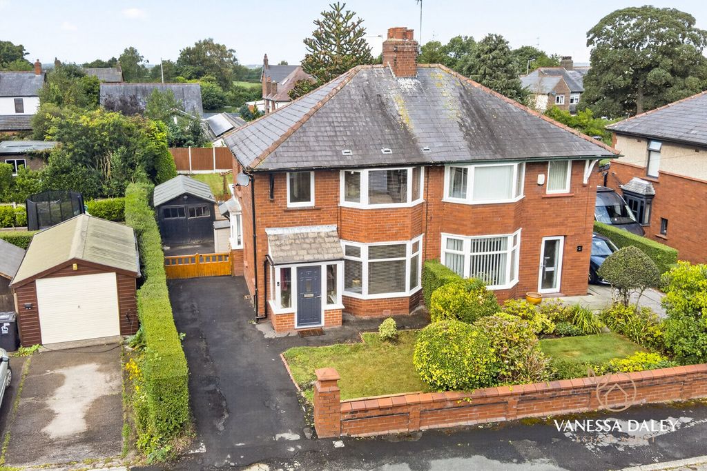 Property photo 1 of 37