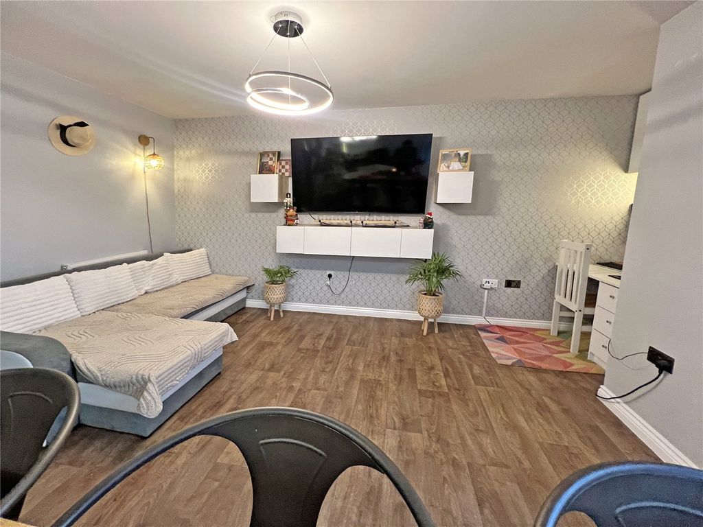 Property photo 2 of 10 Picture No. 19