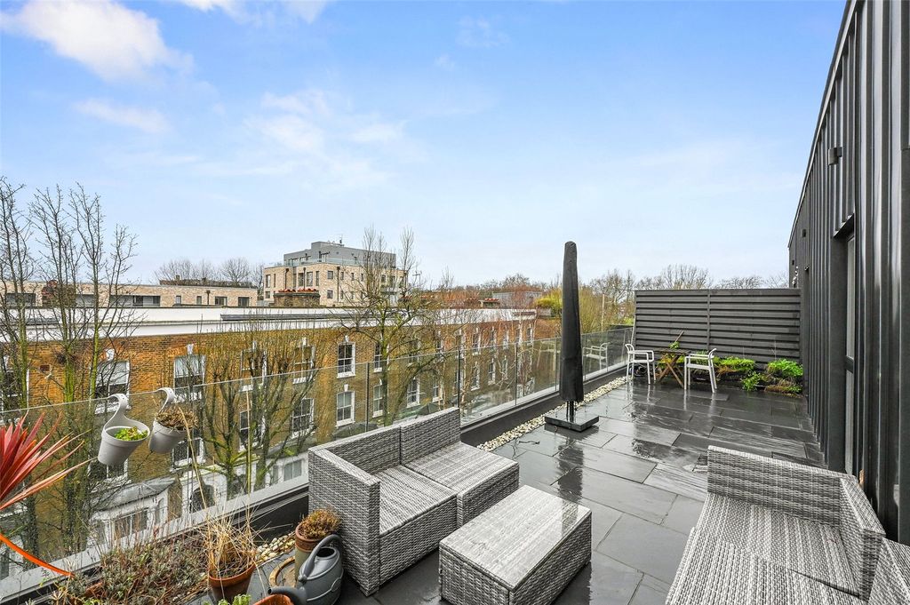 Property photo 2 of 20 Private Terrace