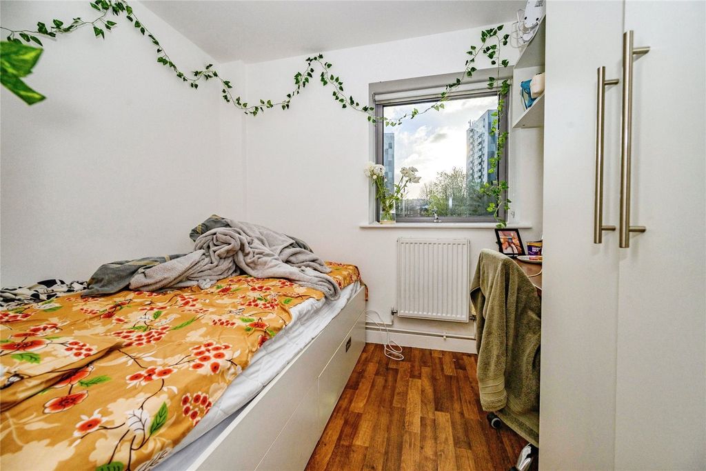 Property photo 3 of 5 Picture No. 05