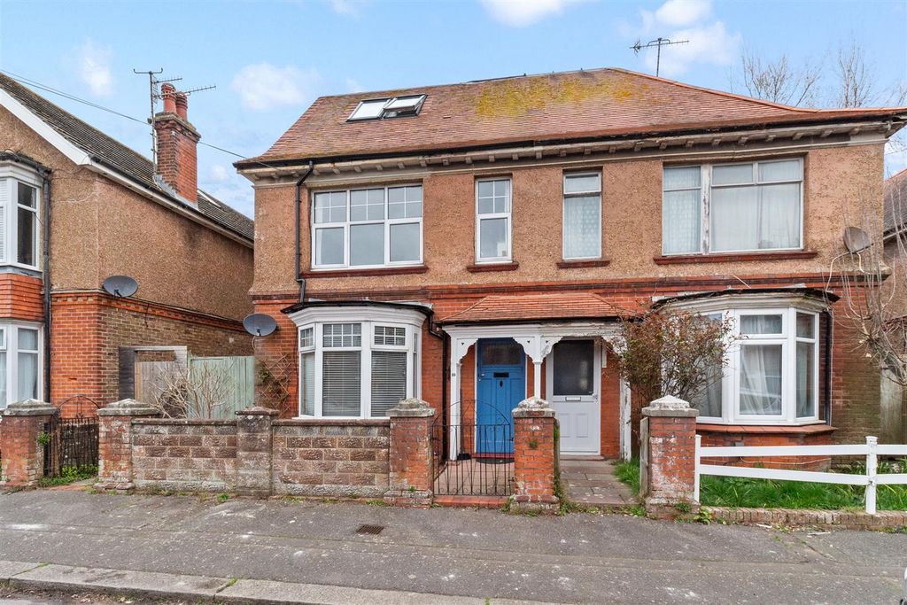 Property photo 1 of 21 Ethelwulf Road, 10-022.Jpg